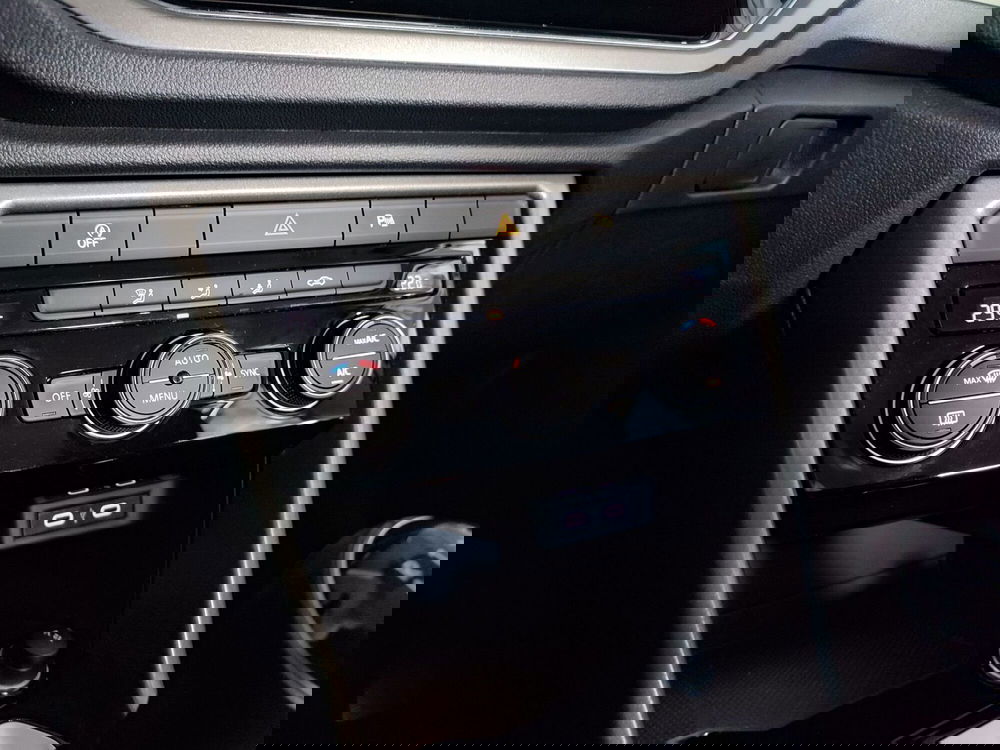 Volkswagen T-Roc usata a Palermo (14)