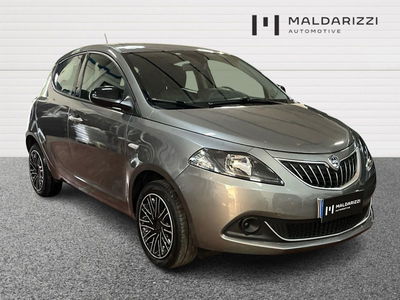 Lancia Ypsilon 1.0 FireFly 5 porte S&amp;S Hybrid Ecochic Silver del 2022 usata a Taranto