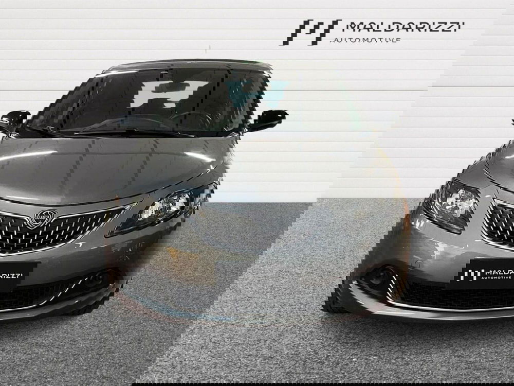 Lancia Ypsilon usata a Taranto (2)