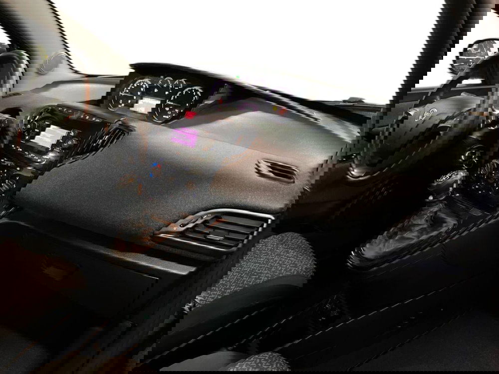 Lancia Ypsilon usata a Taranto (9)