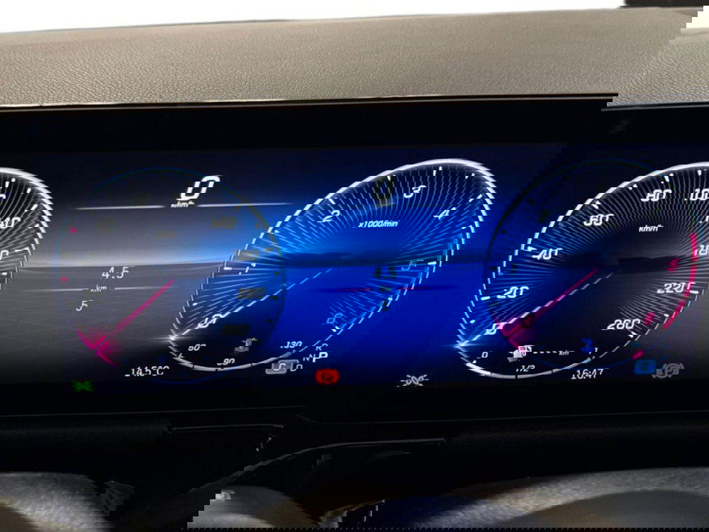 Mercedes-Benz GLA SUV nuova a Rimini (10)