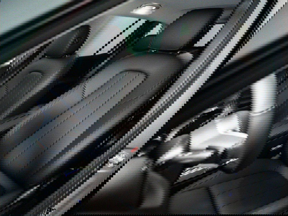 Mercedes-Benz GLB nuova a Macerata (11)