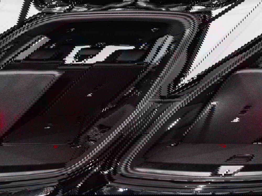 Mercedes-Benz GLB nuova a Macerata (11)