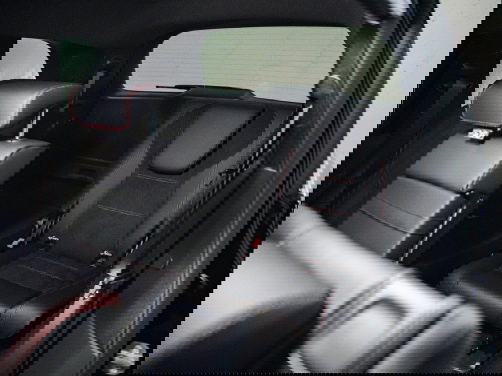 Mercedes-Benz GLB nuova a Macerata (13)