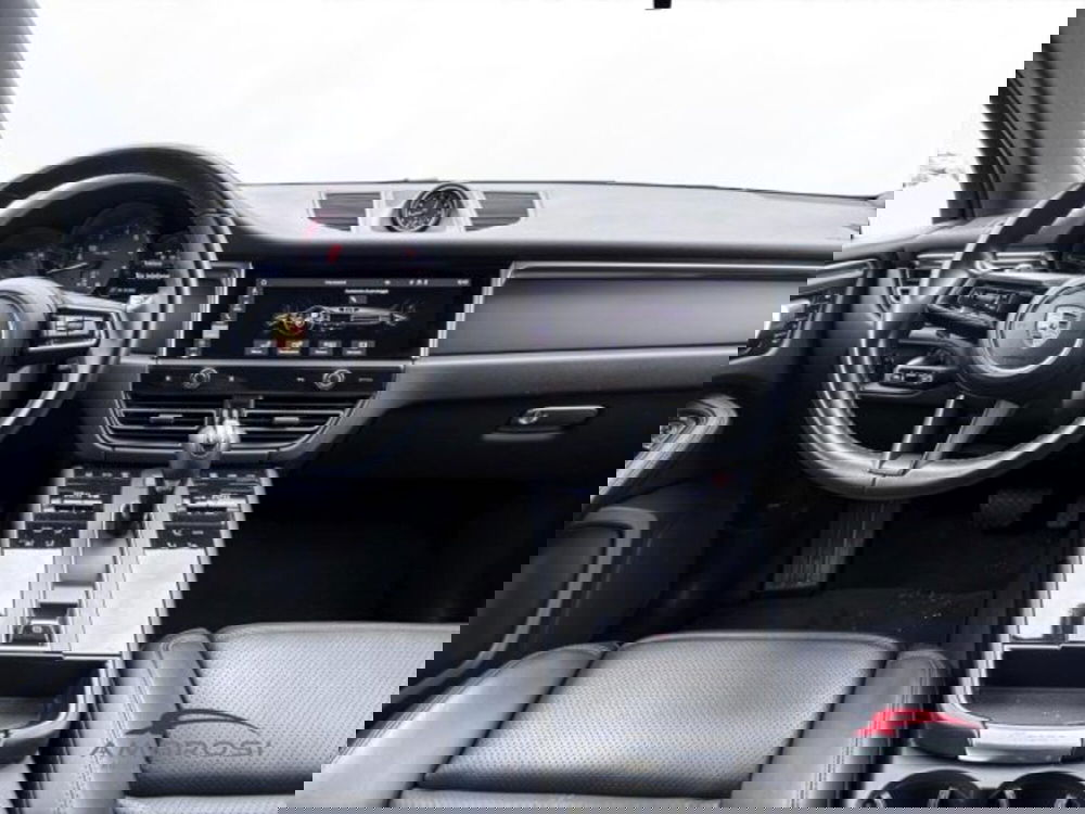Porsche Macan usata a Perugia (15)