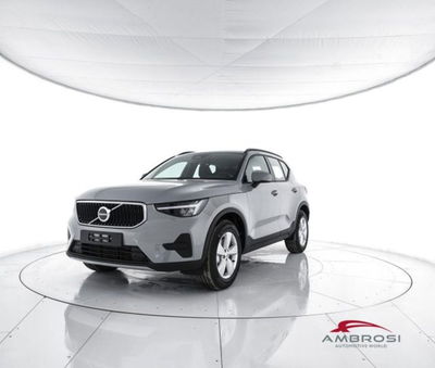 Volvo XC40 B3 automatico Essential nuova a Corciano