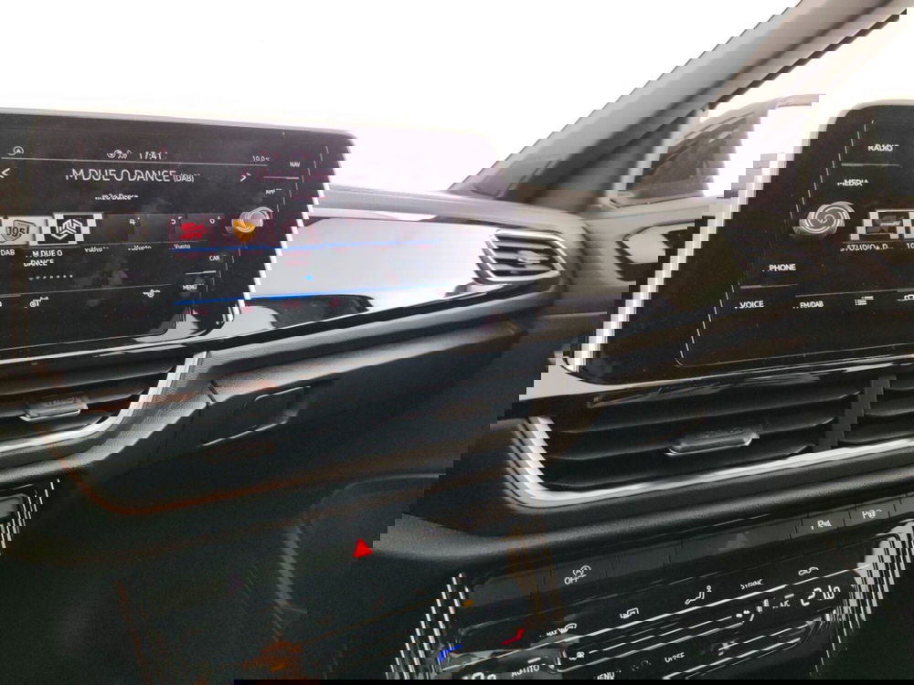 Volkswagen T-Roc usata a Massa-Carrara (12)