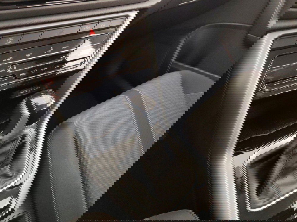 Volkswagen T-Roc usata a Massa-Carrara (11)