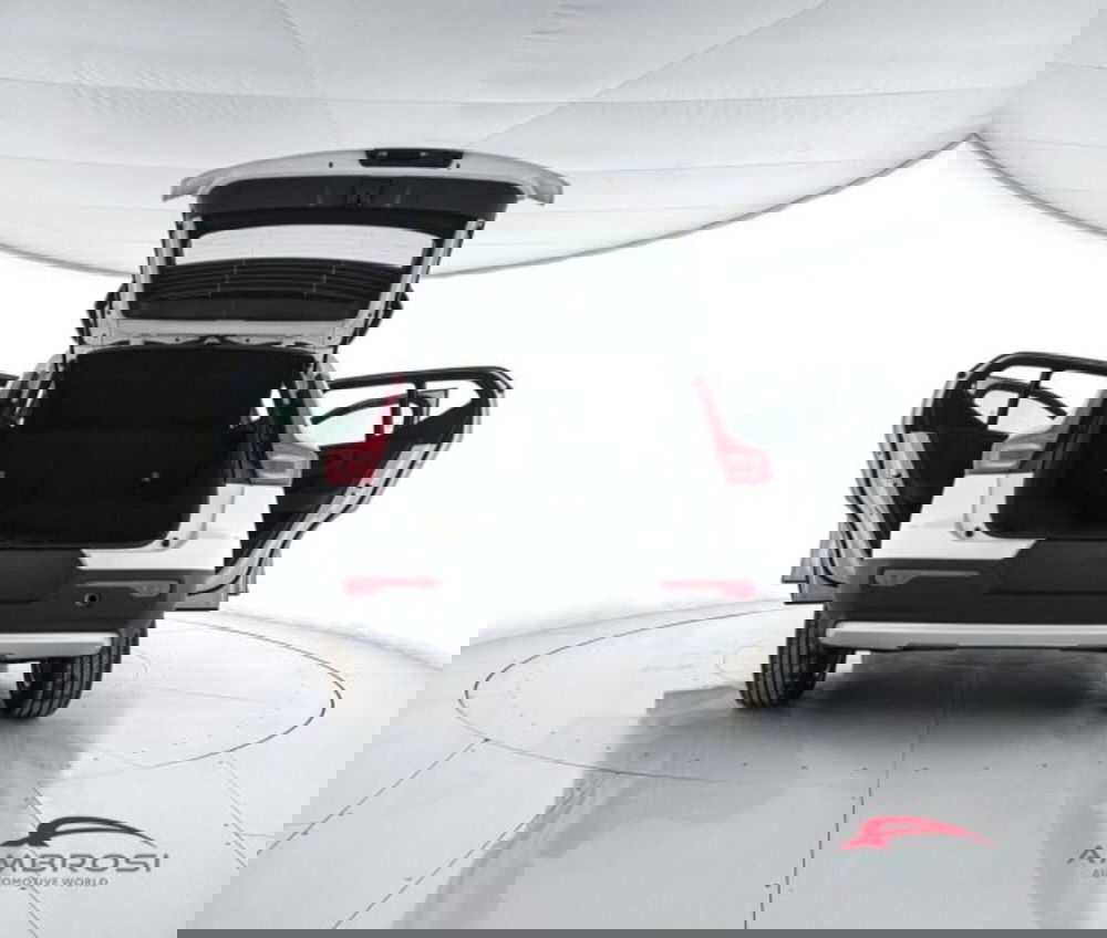 Volvo XC40 nuova a Perugia (7)