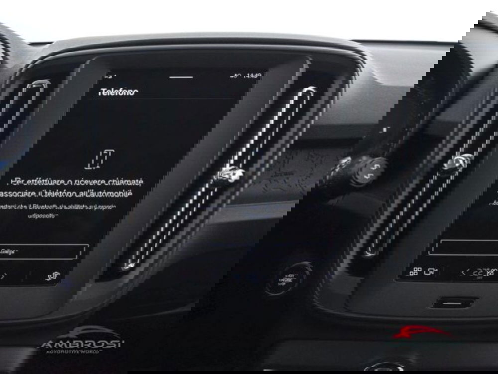 Volvo XC40 nuova a Perugia (15)