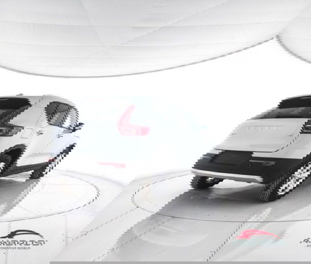 Volvo XC40 nuova a Perugia (3)