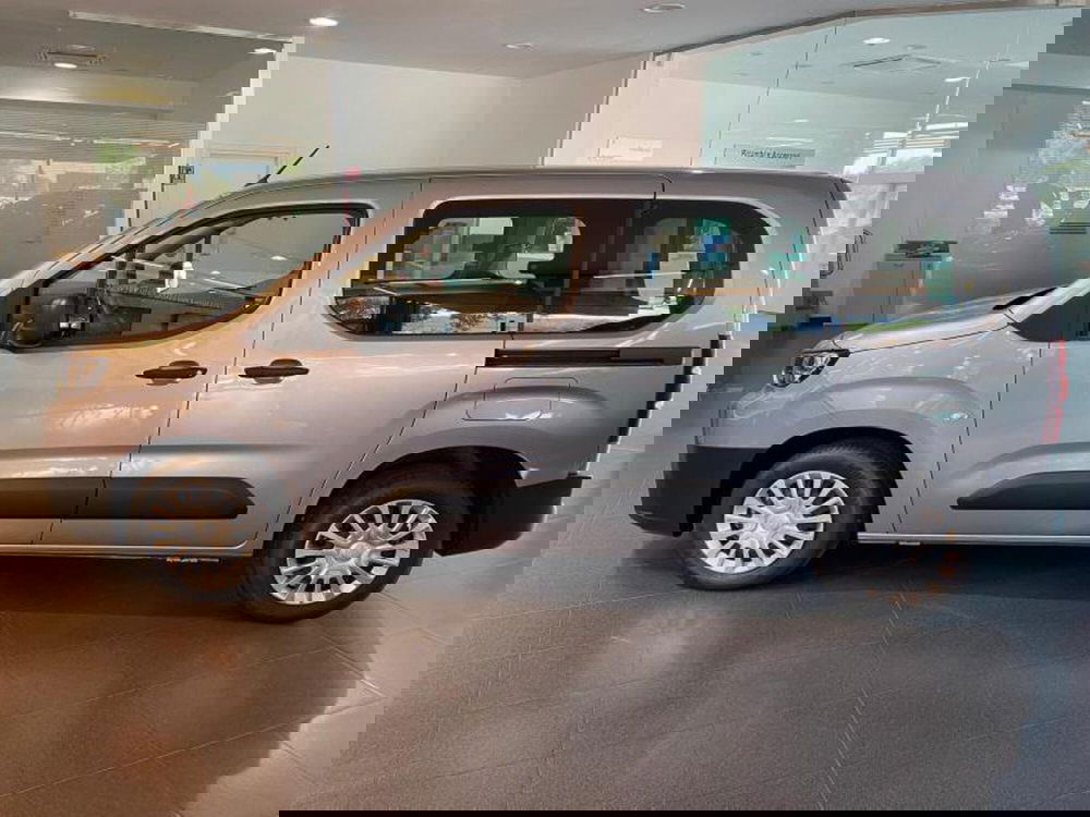 Toyota Proace City Verso Electric nuova a Perugia (4)