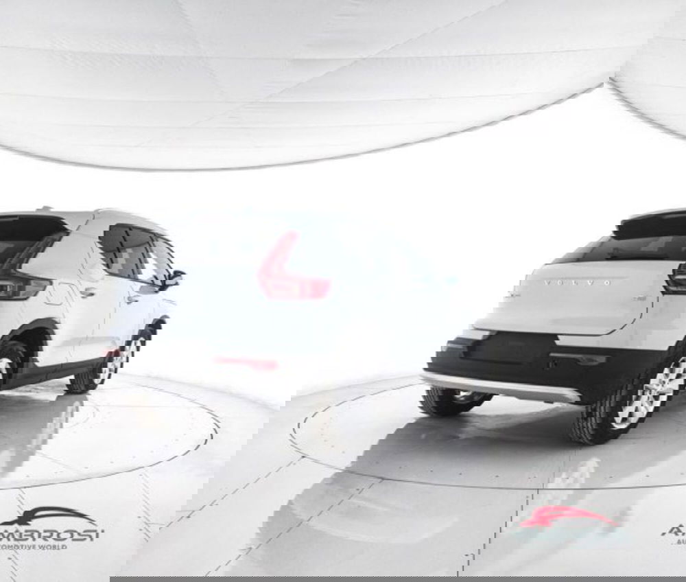 Volvo XC40 nuova a Perugia (3)