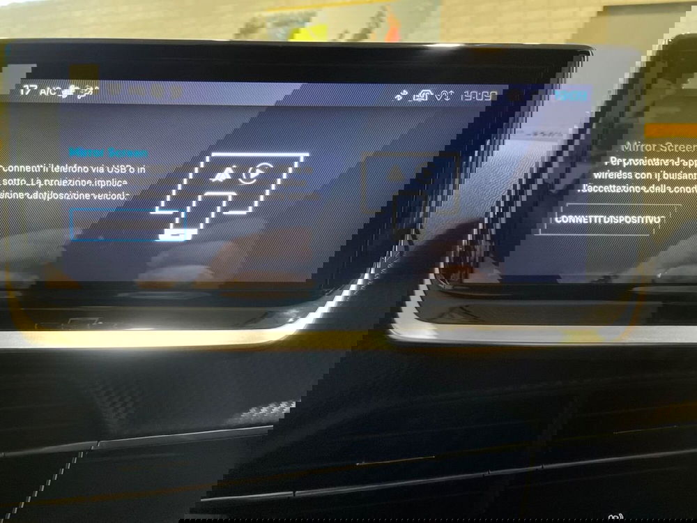 Peugeot 2008 nuova a Salerno (19)