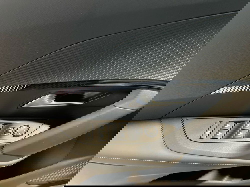 Peugeot 2008 nuova a Salerno (13)