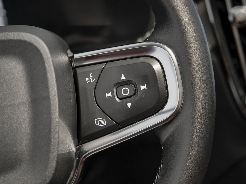Volvo XC40 usata a Prato (10)