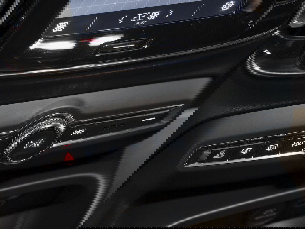 Volvo XC40 usata a Prato (14)