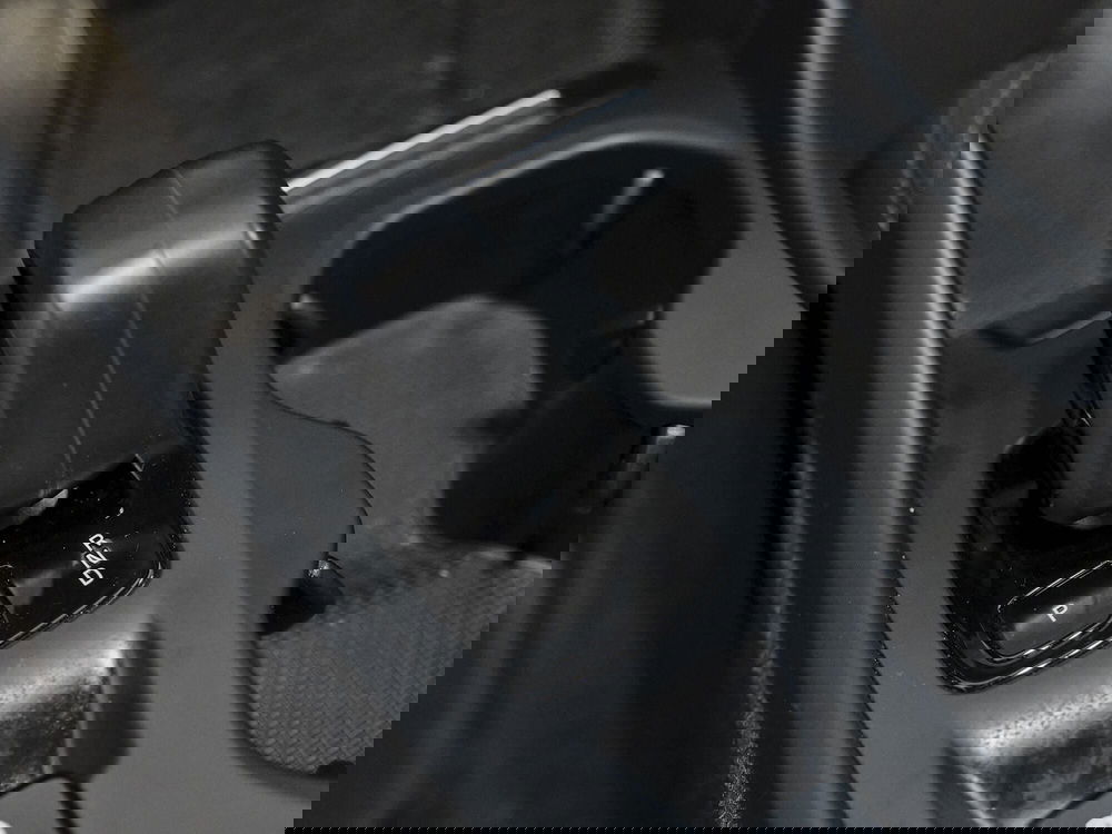 Volvo XC40 usata a Prato (16)