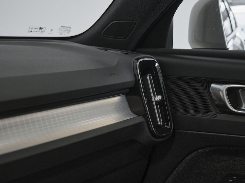 Volvo XC40 usata a Prato (17)