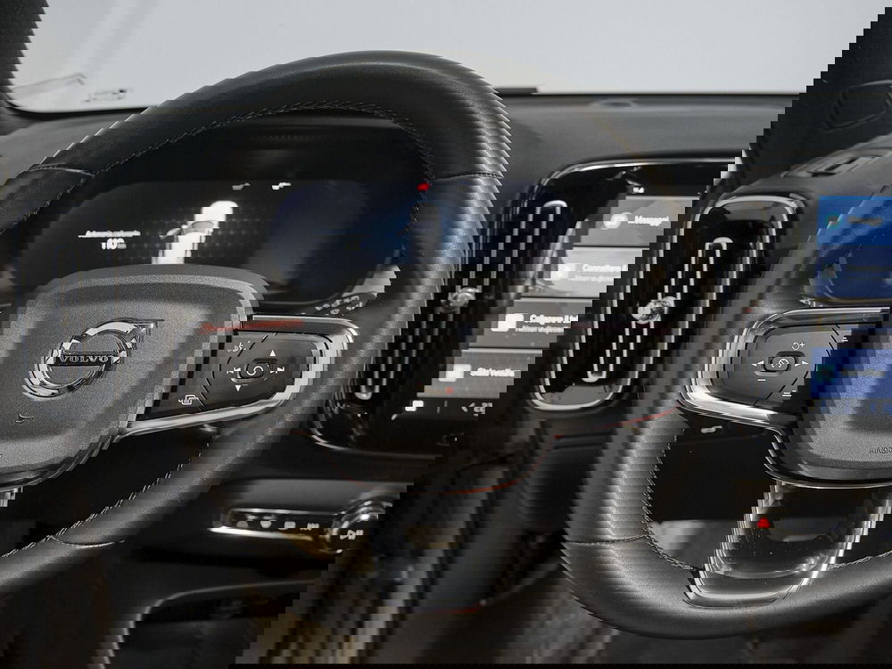 Volvo XC40 usata a Prato (8)