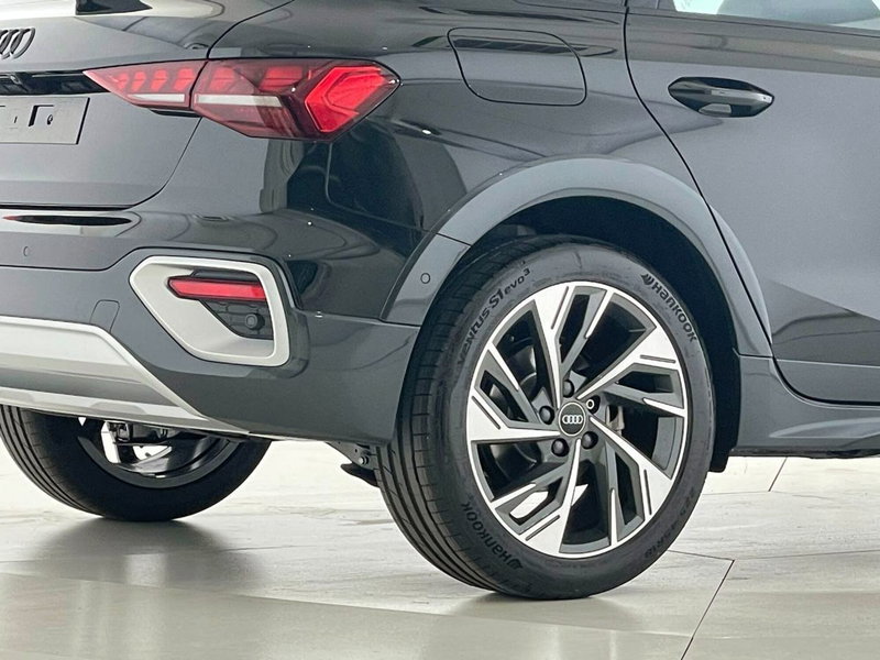 Audi A3 allstreet nuova a Perugia (4)