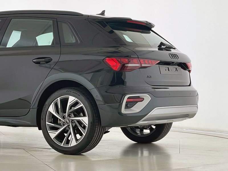 Audi A3 allstreet nuova a Perugia (8)
