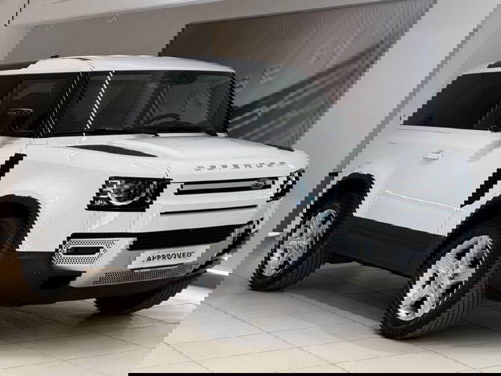 Land Rover Defender usata a Savona