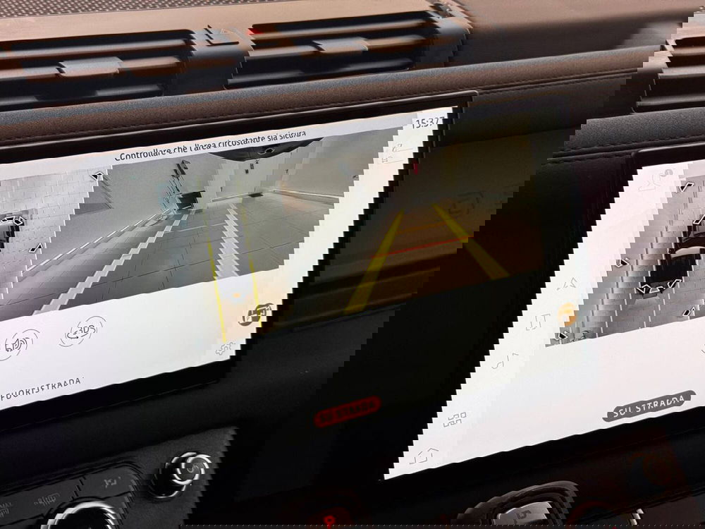 Land Rover Defender usata a Savona (11)