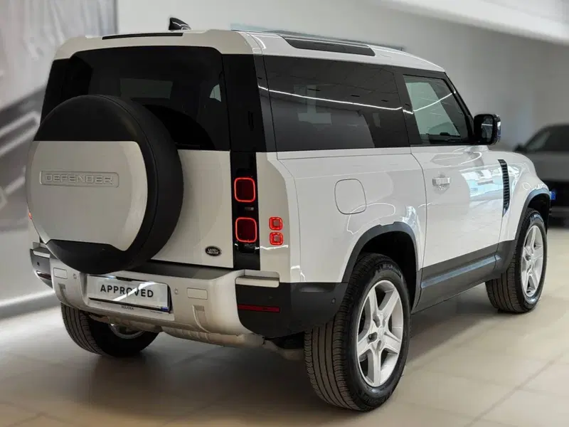 Land Rover Defender usata a Savona (2)