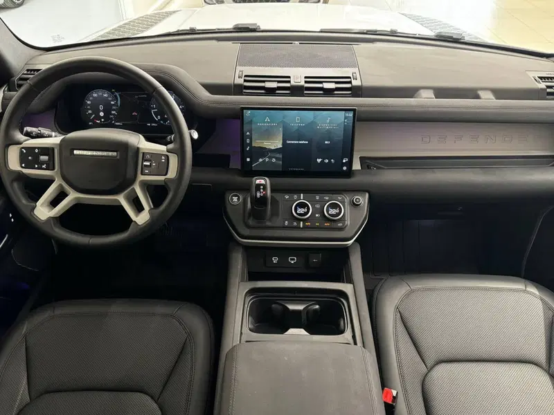 Land Rover Defender usata a Savona (4)
