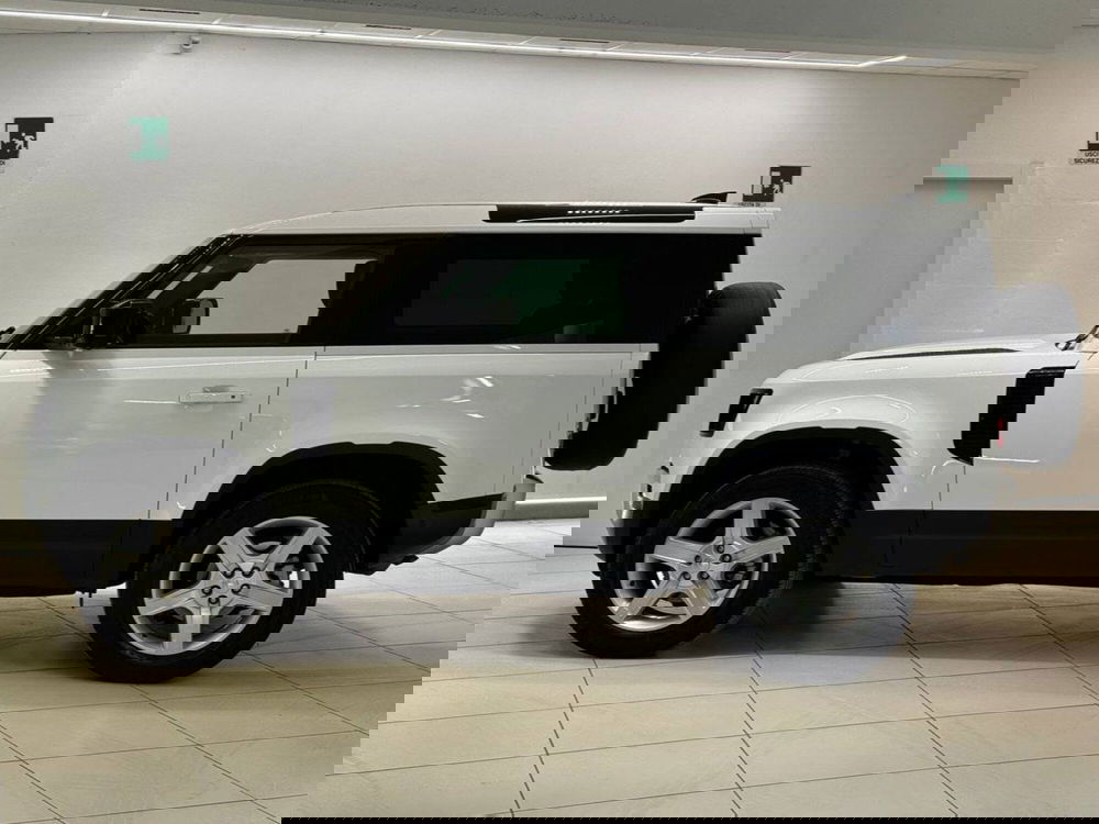 Land Rover Defender usata a Savona (6)