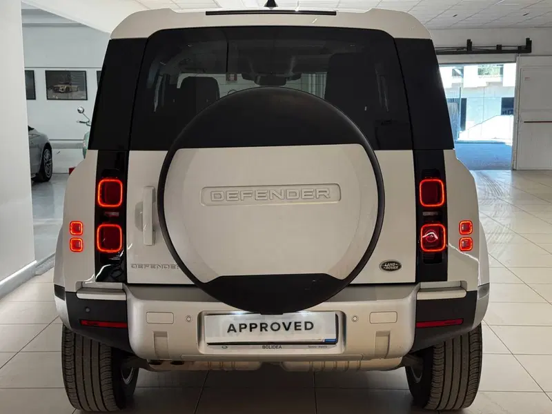 Land Rover Defender usata a Savona (7)