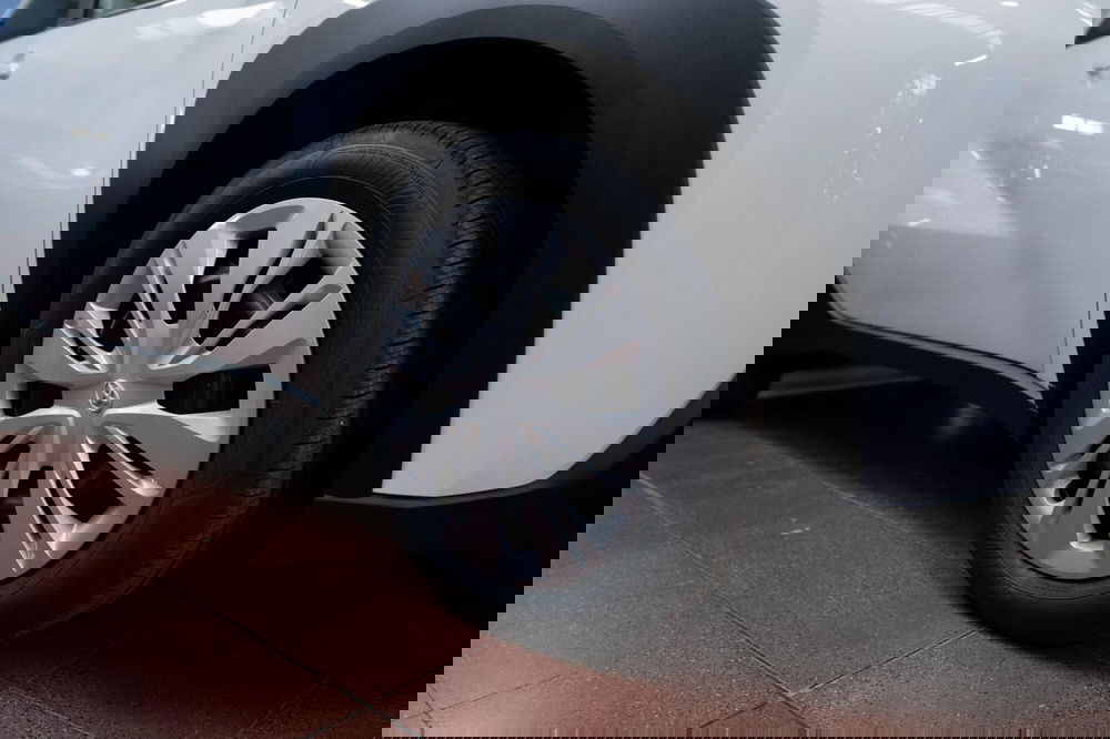 Toyota Aygo X nuova a Torino (13)