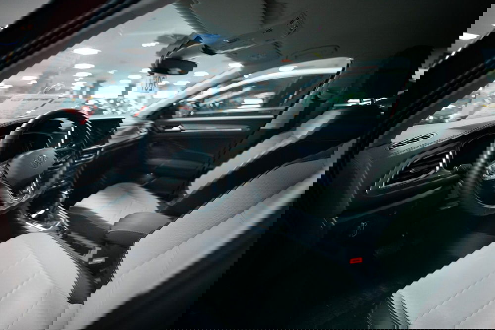 Volkswagen T-Roc usata a Torino (5)