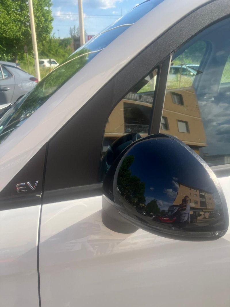 Leapmotor T03 nuova a Lucca (13)
