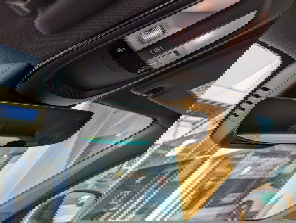 Volvo XC40 nuova a Pescara (13)