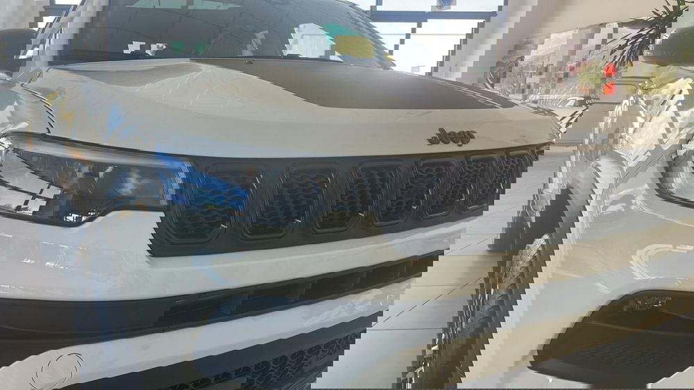 Jeep Compass nuova a Salerno (13)