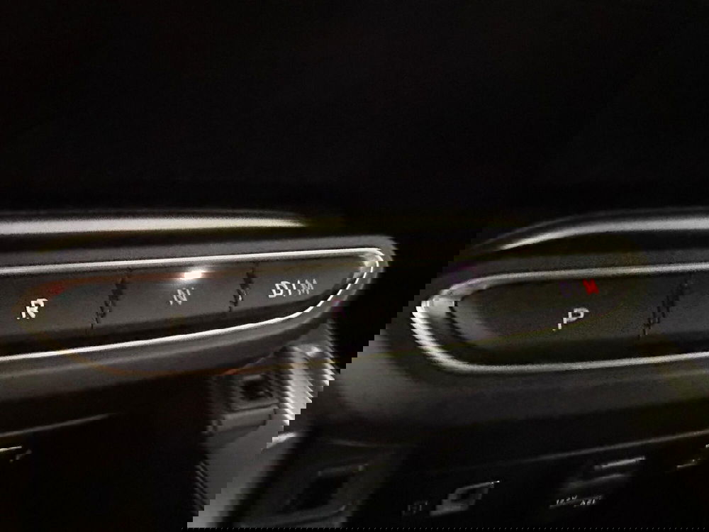 Jeep Avenger nuova a Salerno (19)