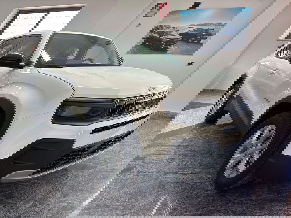 Jeep Avenger nuova a Salerno (2)