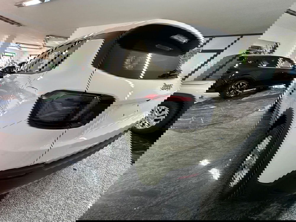 Jeep Avenger nuova a Salerno (4)