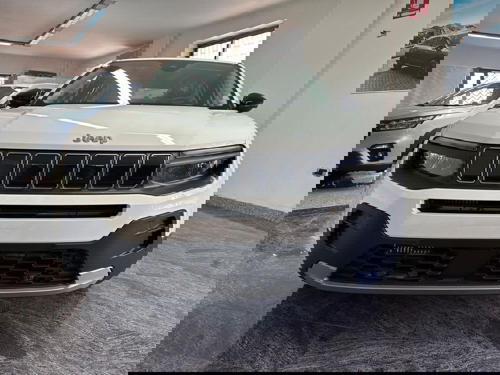 Jeep Avenger nuova a Salerno (9)