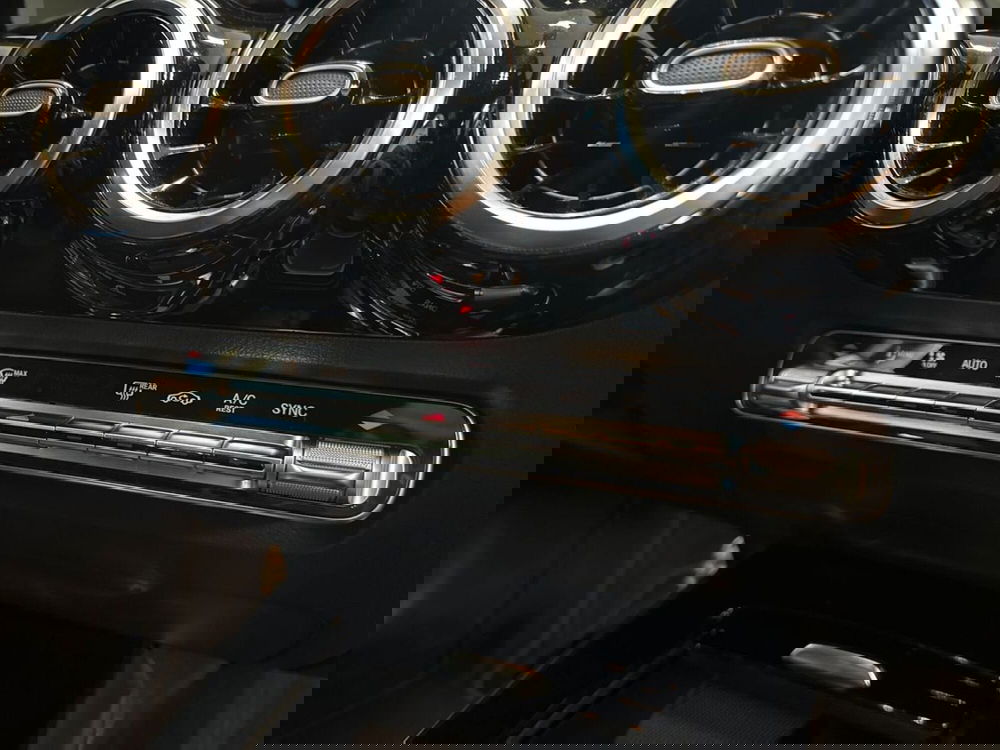 Mercedes-Benz GLA SUV usata a Prato (14)