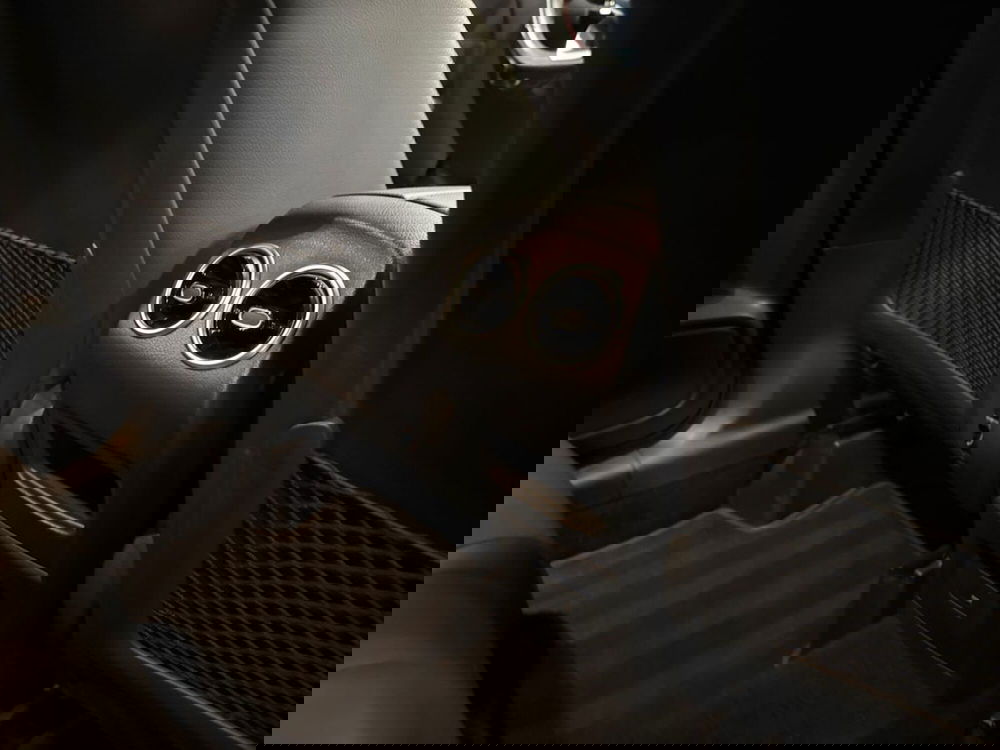 Mercedes-Benz GLA SUV usata a Prato (18)