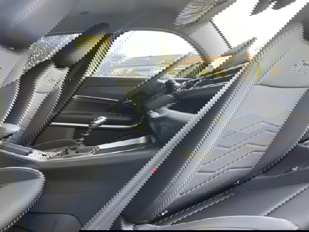 Jeep Avenger nuova a Ancona (17)