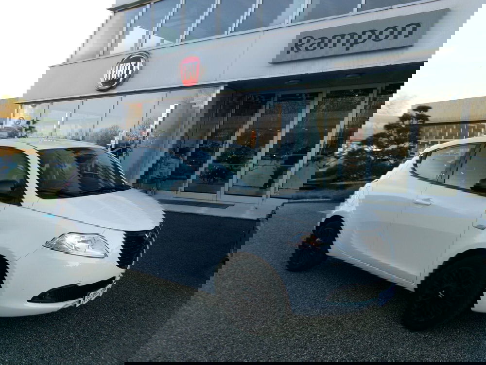 Lancia Ypsilon usata a Venezia (6)