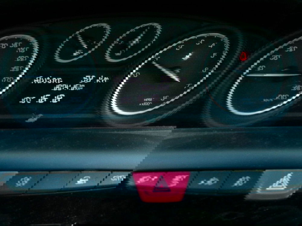 Lancia Ypsilon usata a Venezia (8)