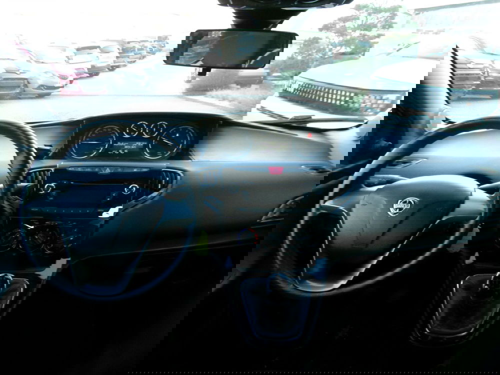 Lancia Ypsilon usata a Venezia (9)