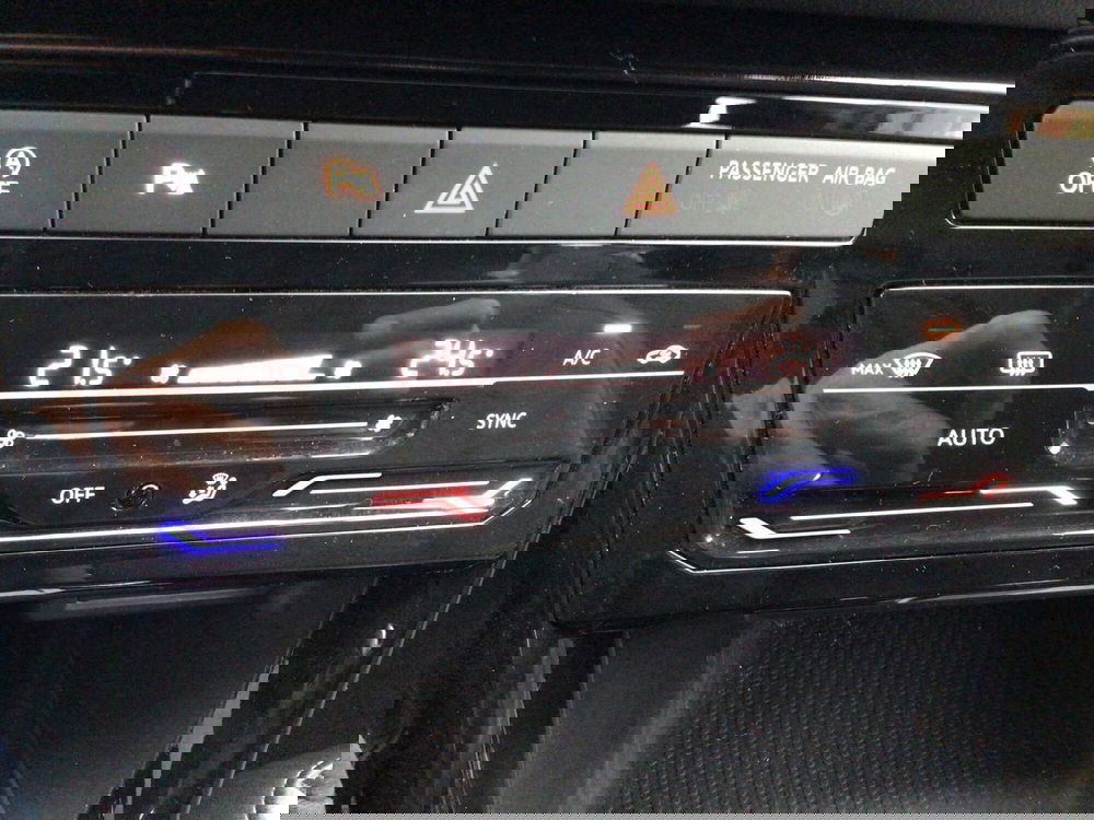 Volkswagen T-Cross usata a Genova (17)