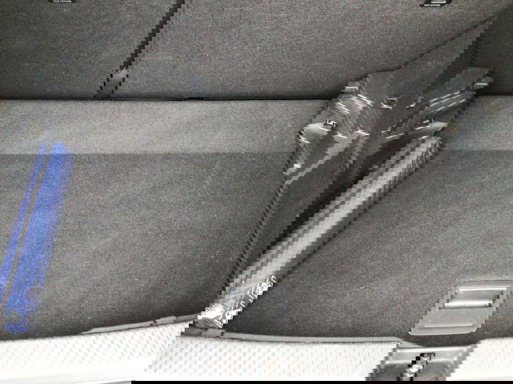 Volkswagen T-Cross usata a Genova (8)