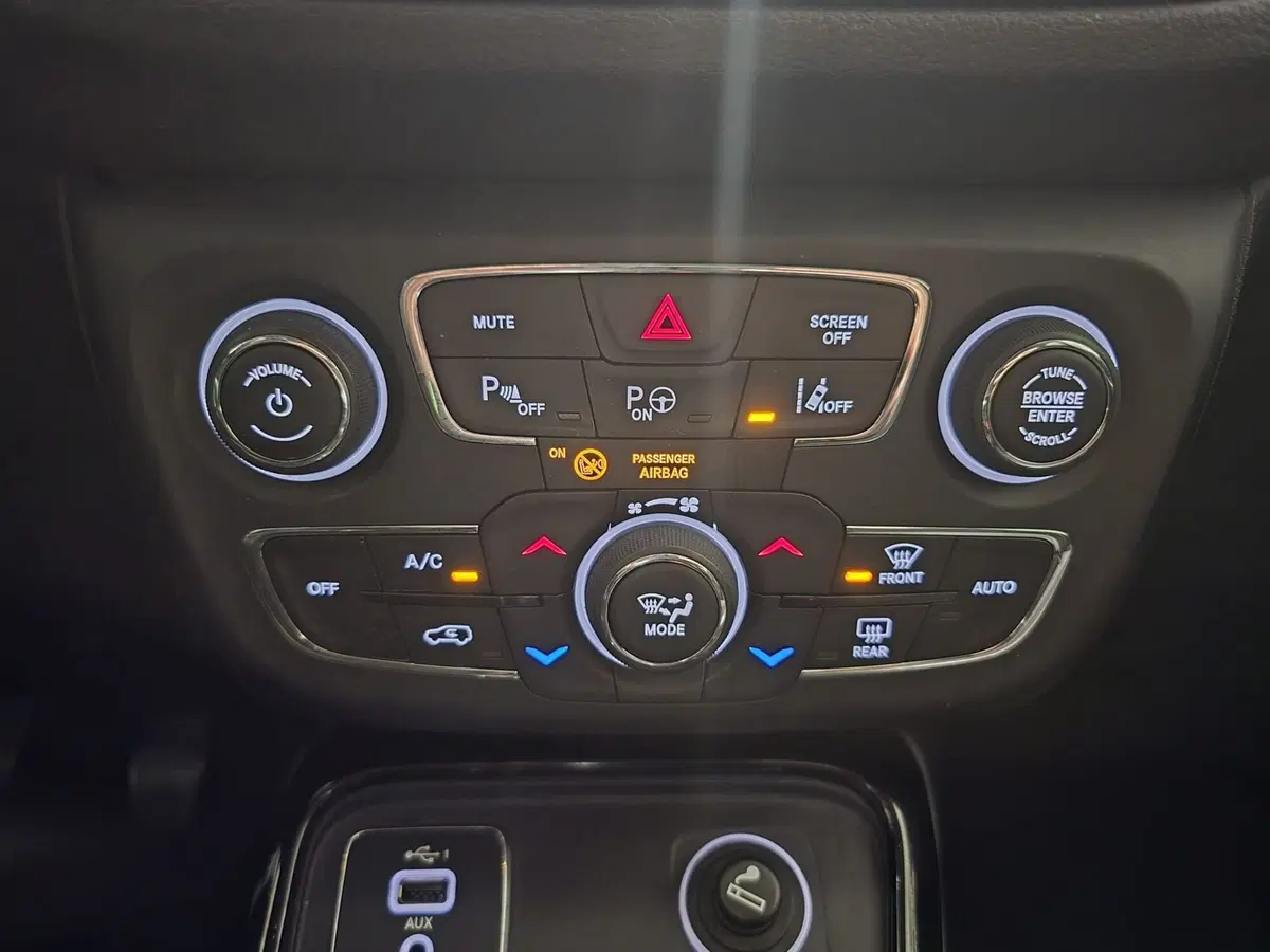 Jeep Compass usata a Massa-Carrara (12)